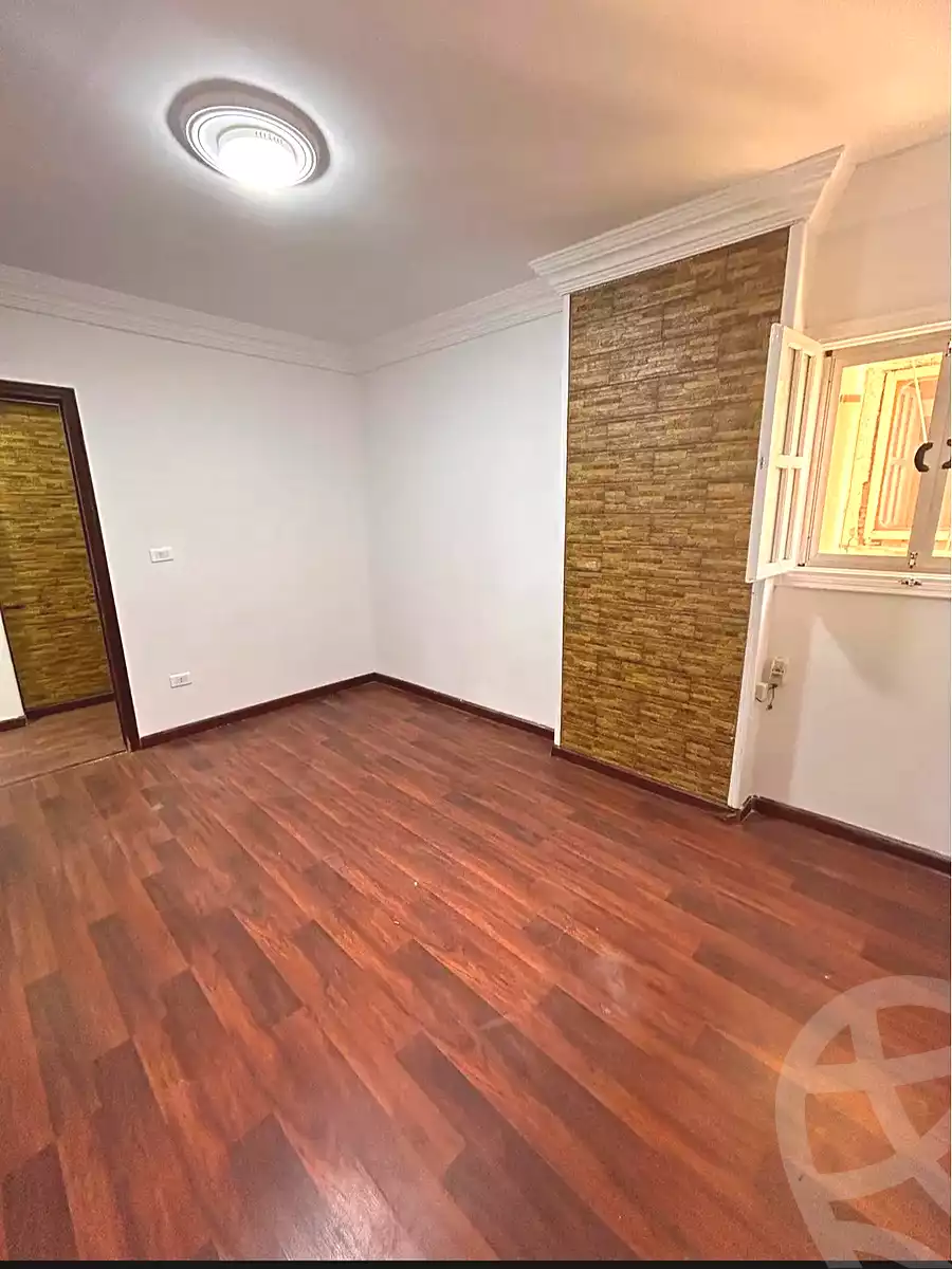 https://aqarmap.com.eg/ar/listing/7152102-for-sale-alexandria-sydy-bshr-sydy-bshr-bhry