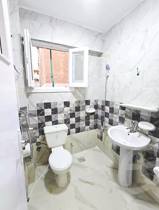 https://aqarmap.com.eg/ar/listing/7152450-for-sale-alexandria-al-agamy-shataa-el-nakheel