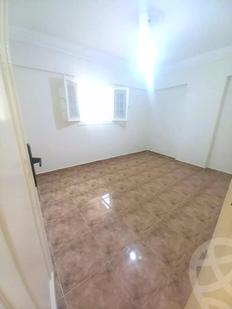 https://aqarmap.com.eg/ar/listing/7153001-for-sale-alexandria-sydy-bshr-sydy-bshr-bhry