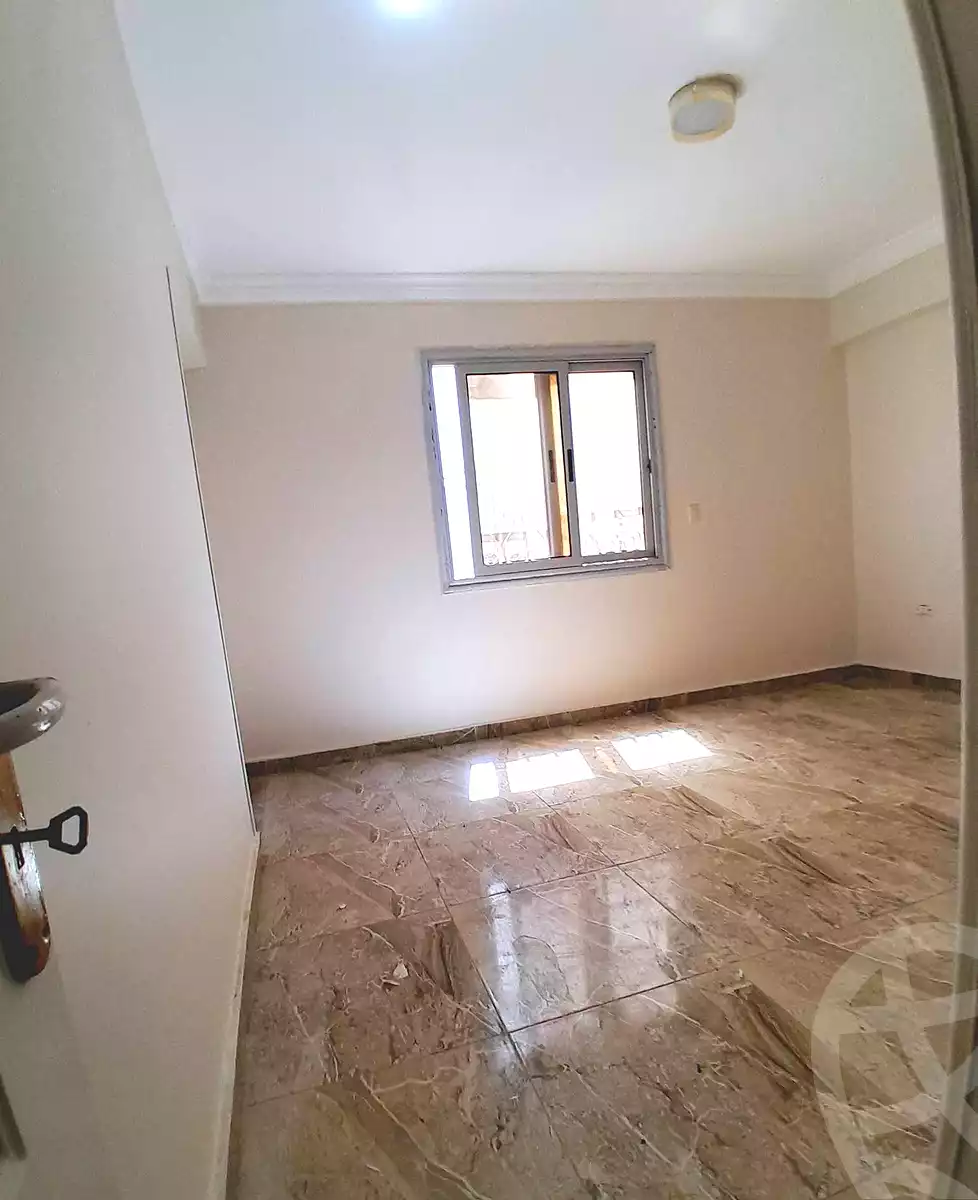 https://aqarmap.com.eg/en/listing/7153650-for-sale-alexandria-el-asafra-l-sfr-bhry