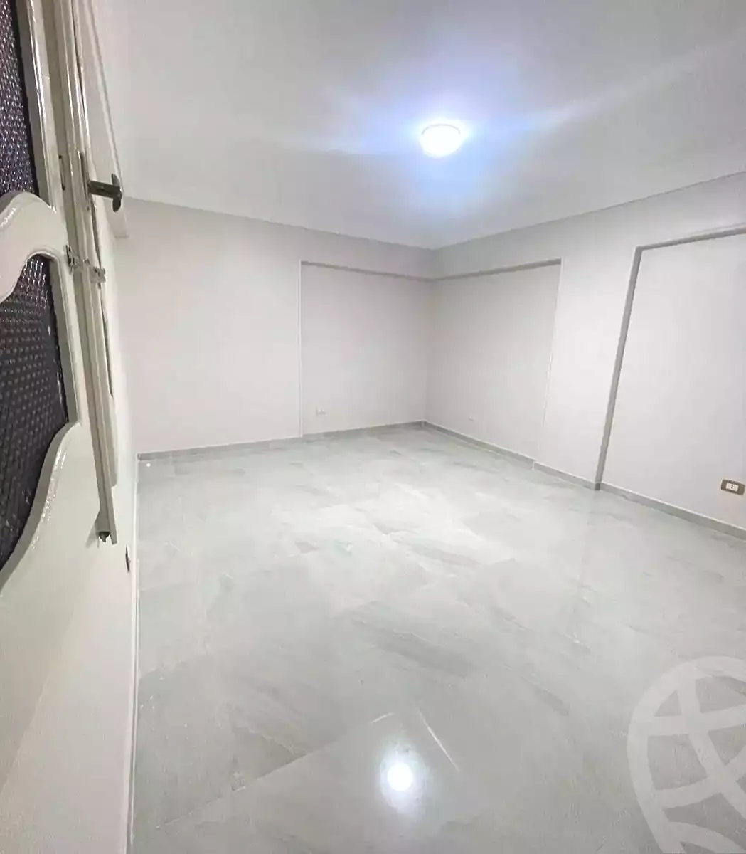 https://aqarmap.com.eg/ar/listing/7154161-for-sale-alexandria-miami