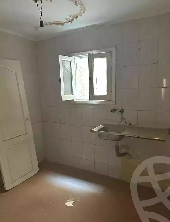 https://aqarmap.com.eg/en/listing/7154225-for-sale-alexandria-al-agamy-el-hanouvel-radwan-st