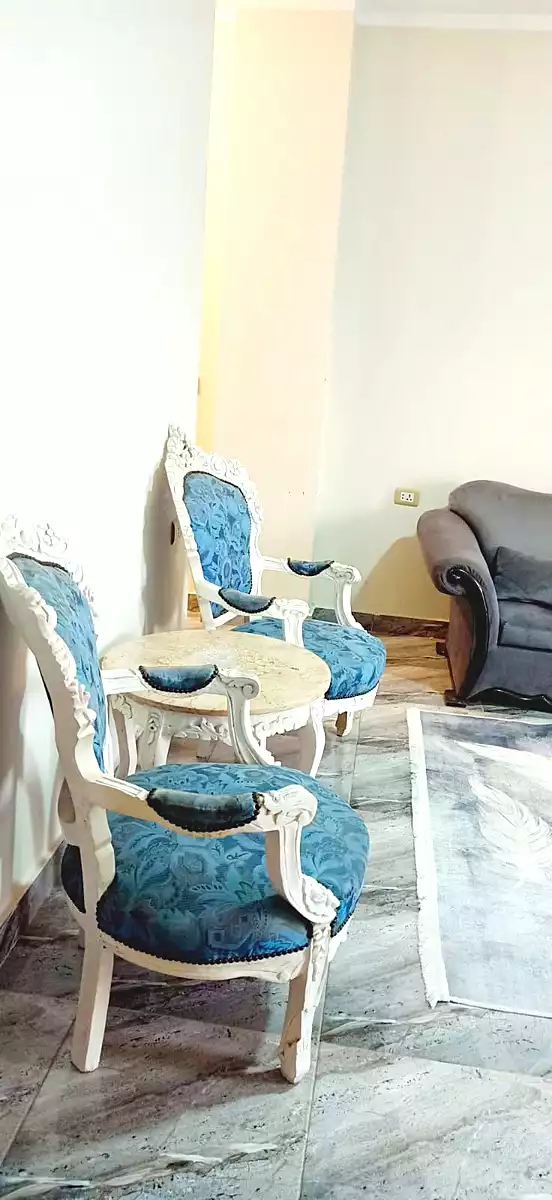 https://aqarmap.com.eg/ar/listing/7154545-for-rent-cairo-6th-of-october-mntq-fr-y-b-6-ktwbr