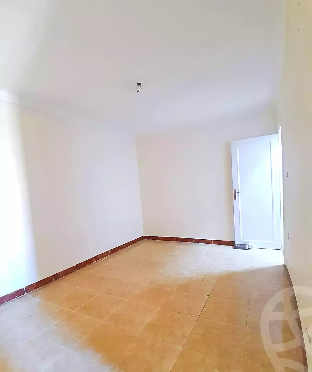 https://aqarmap.com.eg/en/listing/7154747-for-sale-alexandria-el-asafra-l-sfr-bhry