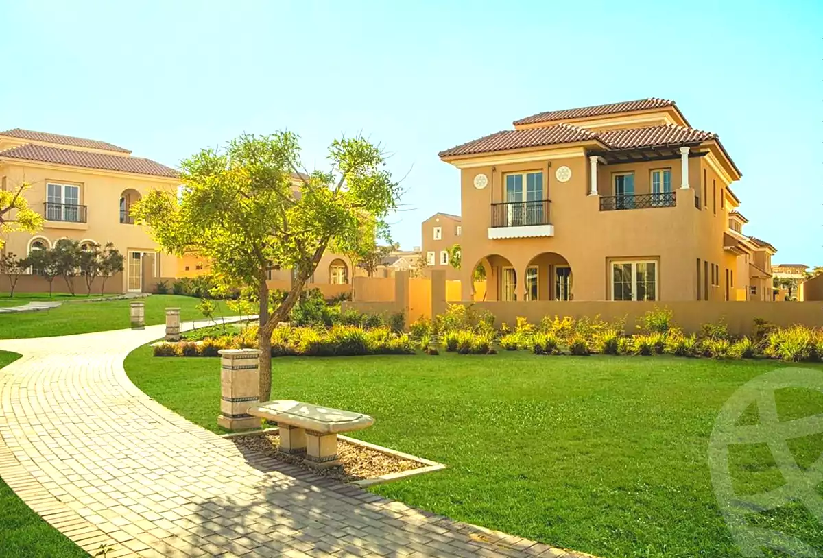 https://aqarmap.com.eg/ar/listing/7154652-for-sale-cairo-new-cairo-compounds-hyde-park-centre-ville-hyde-park