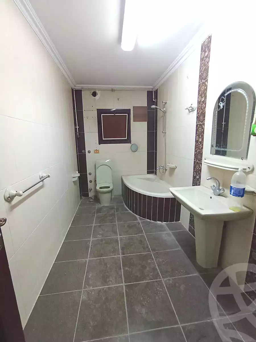 https://aqarmap.com.eg/ar/listing/7154807-for-rent-cairo-helwan-mostafa-fahmy-st