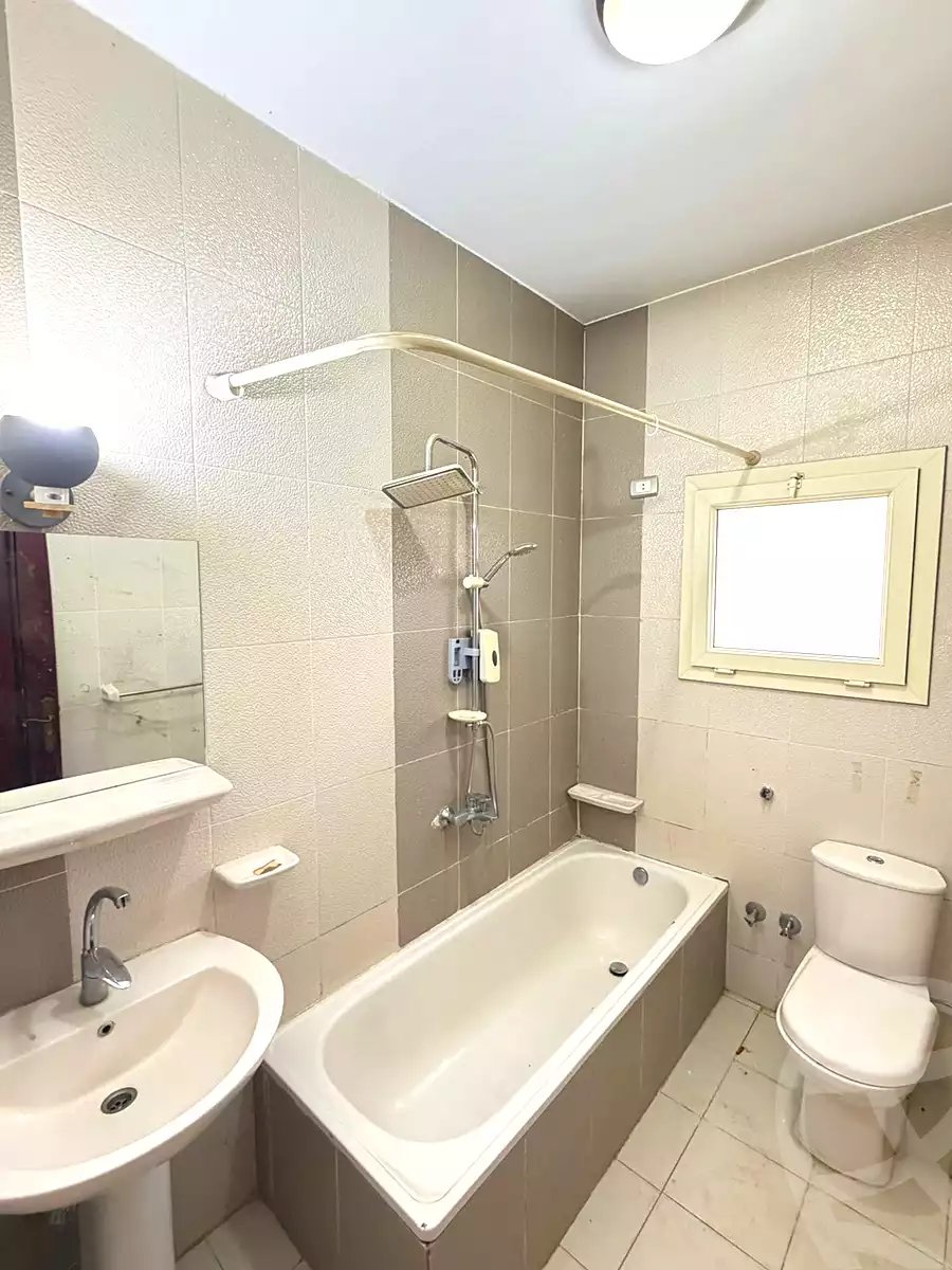 https://aqarmap.com.eg/ar/listing/7154812-for-rent-cairo-el-sheikh-zayed-city-el-hay-elawel-street-10