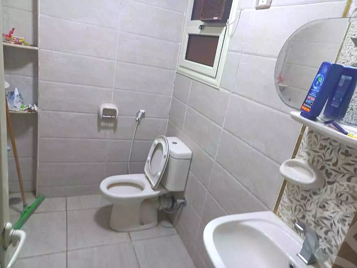 https://aqarmap.com.eg/ar/listing/7155307-for-sale-cairo-helwan-helwan-el-sharkeya-heidar-st
