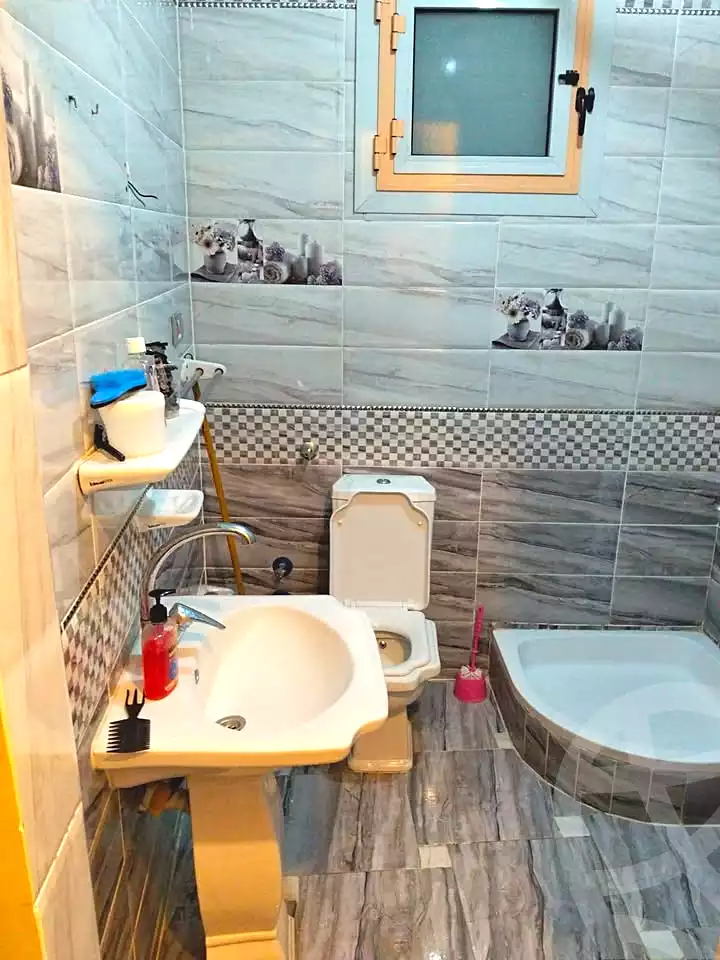 https://aqarmap.com.eg/en/listing/7155714-for-sale-alexandria-al-agamy-el-hanouvel-el-kholafaa-el-rashdeen-st