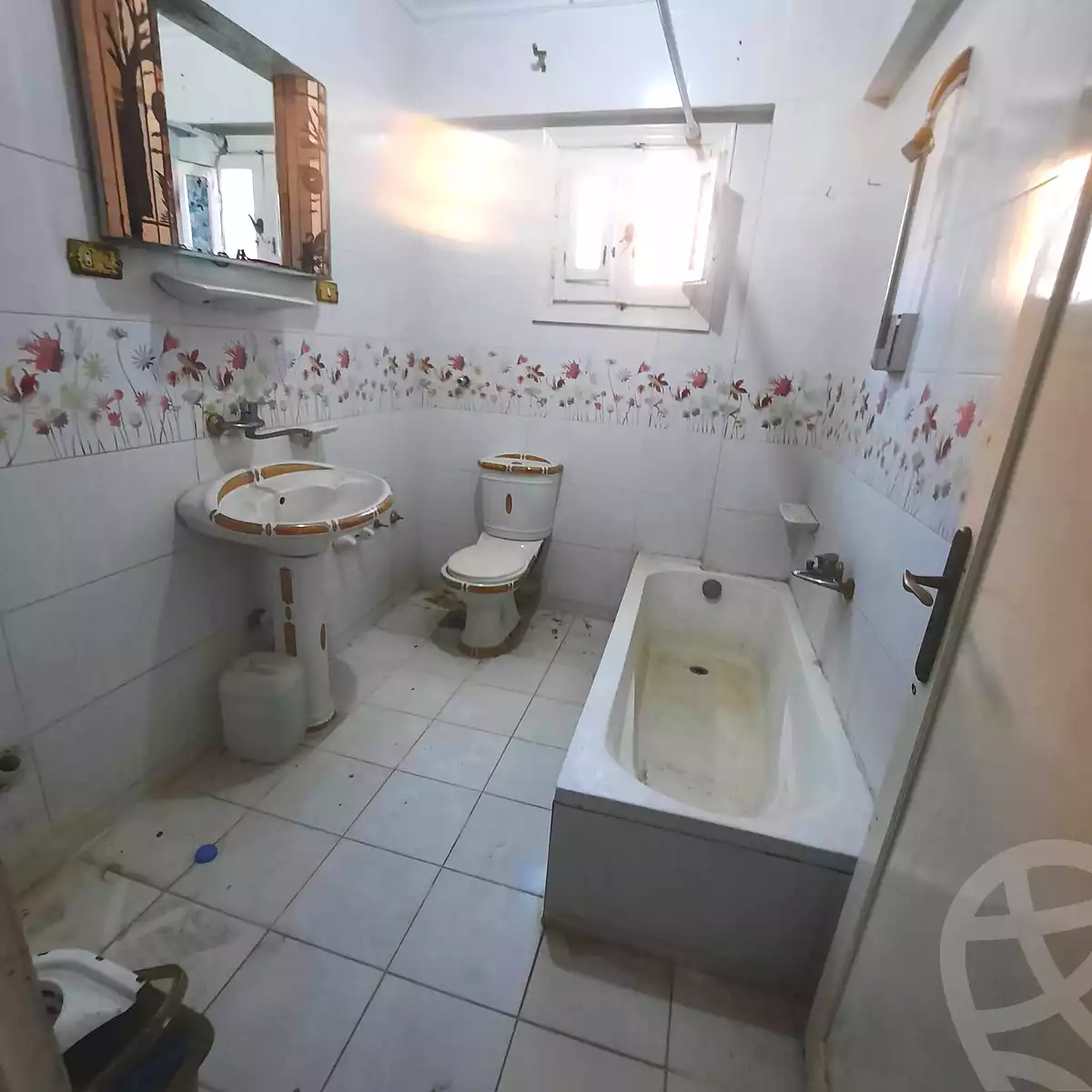 https://aqarmap.com.eg/en/listing/7155816-for-sale-alexandria-al-agamy-el-hanouvel-al-asdakaa-st