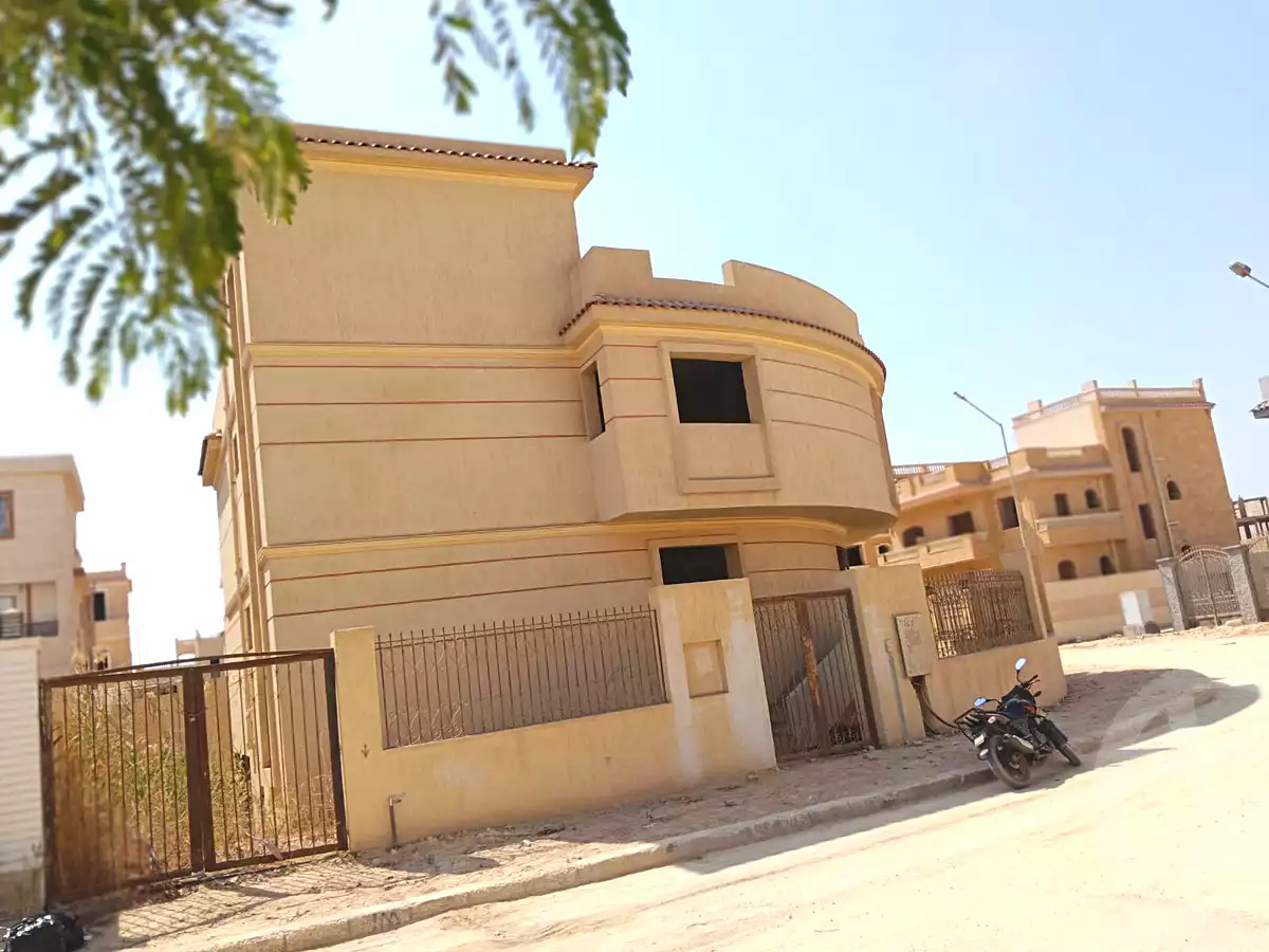 https://aqarmap.com.eg/en/listing/7155875-for-sale-cairo-6th-of-october-compounds-zaraeyin-compound