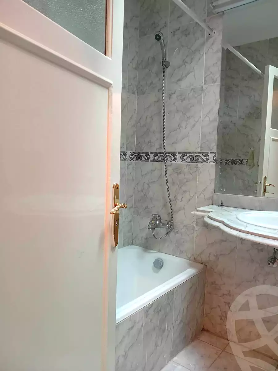 https://aqarmap.com.eg/ar/listing/7157154-for-rent-alexandria-el-asafra-l-sfr-bhry