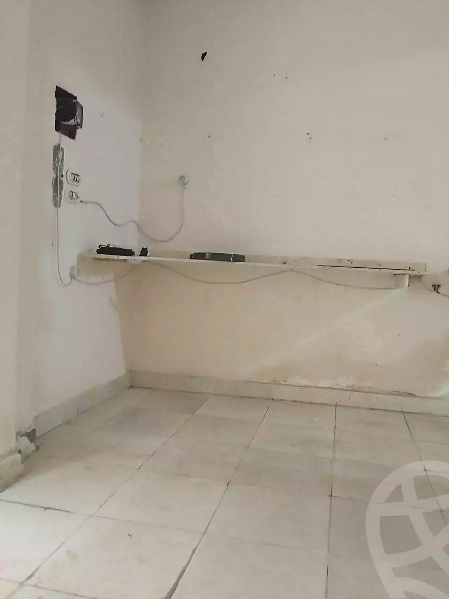 https://aqarmap.com.eg/ar/listing/7157281-for-rent-alexandria-al-agamy-el-hanouvel-al-haded-we-al-soulb-st