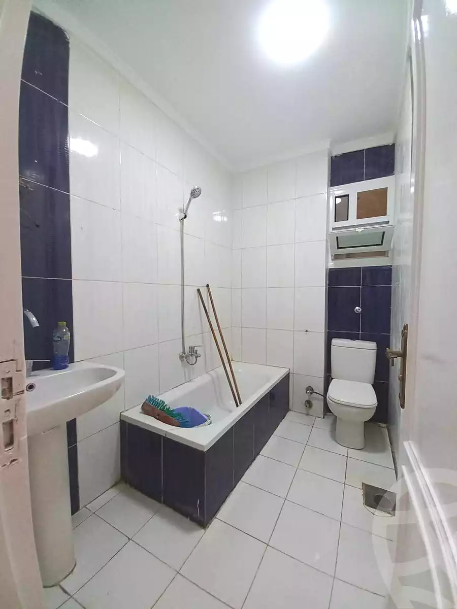 https://aqarmap.com.eg/ar/listing/7157370-for-sale-alexandria-el-asafra-shr-45