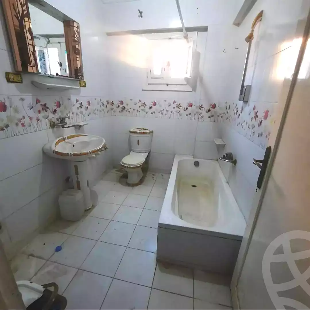 https://aqarmap.com.eg/ar/listing/7157536-for-sale-alexandria-al-agamy-el-hanouvel-al-asdakaa-st