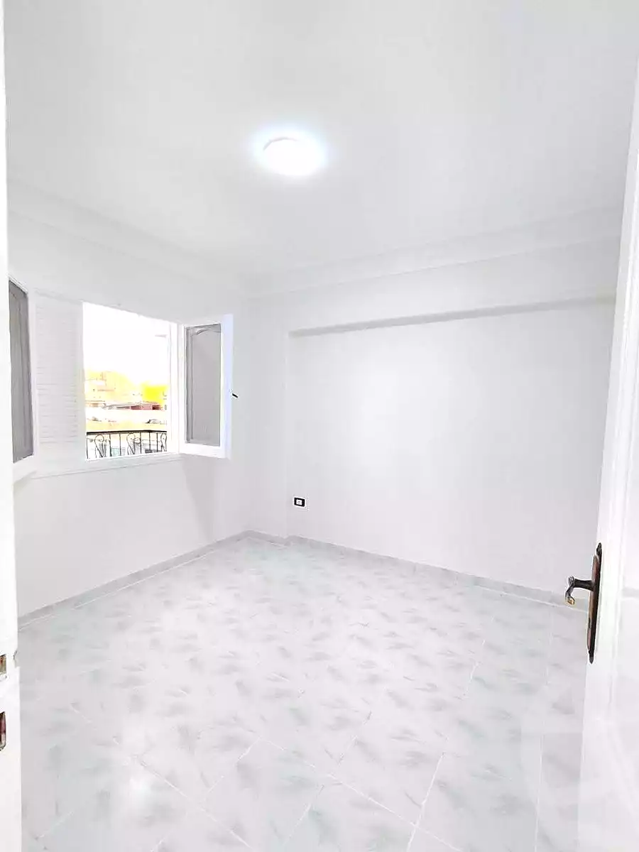 https://aqarmap.com.eg/ar/listing/7157784-for-sale-alexandria-al-agamy-shataa-el-nakheel