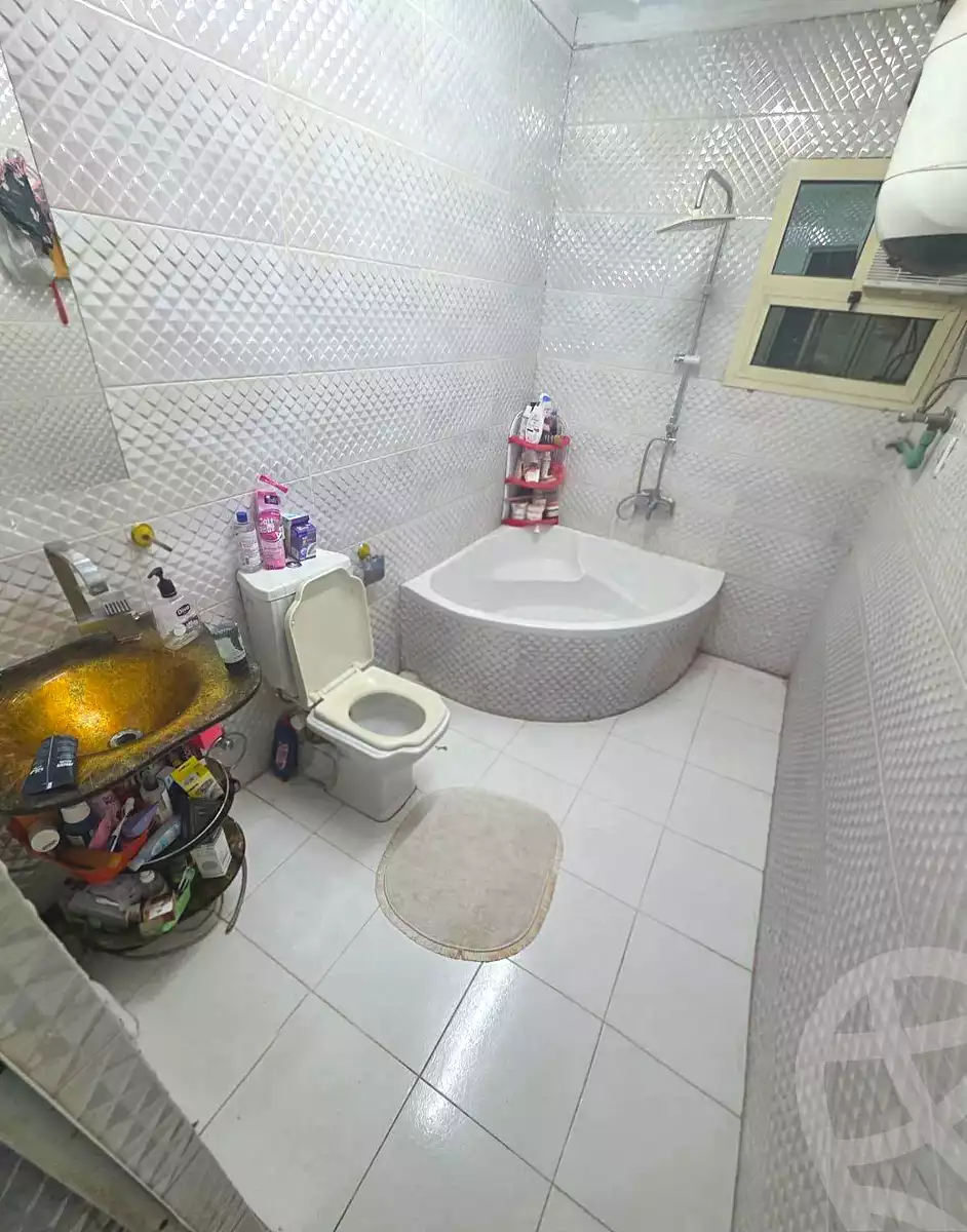https://aqarmap.com.eg/ar/listing/7157903-for-sale-cairo-ain-shams-ain-shams-el-sharkia