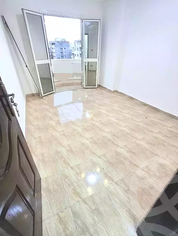 https://aqarmap.com.eg/ar/listing/7158162-for-sale-alexandria-el-asafra-shr-45
