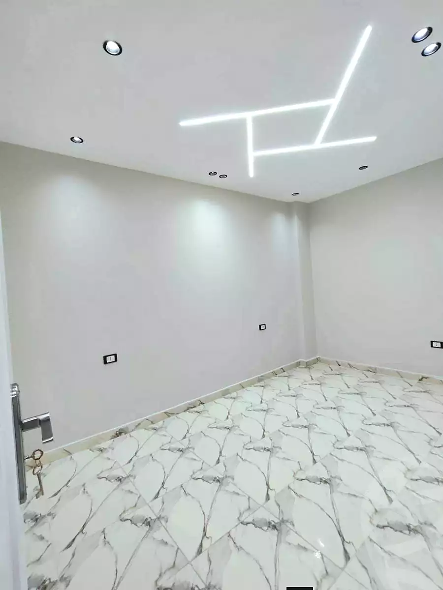 https://aqarmap.com.eg/ar/listing/7158423-for-sale-alexandria-al-agamy-lbytsh-el-saleheen-mosque-st