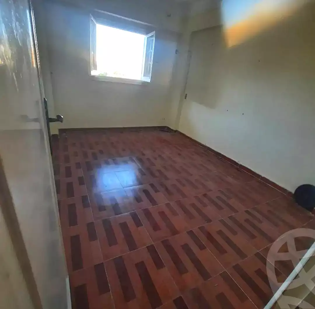 https://aqarmap.com.eg/en/listing/7158893-for-sale-alexandria-al-agamy-el-hanouvel-al-asdakaa-st