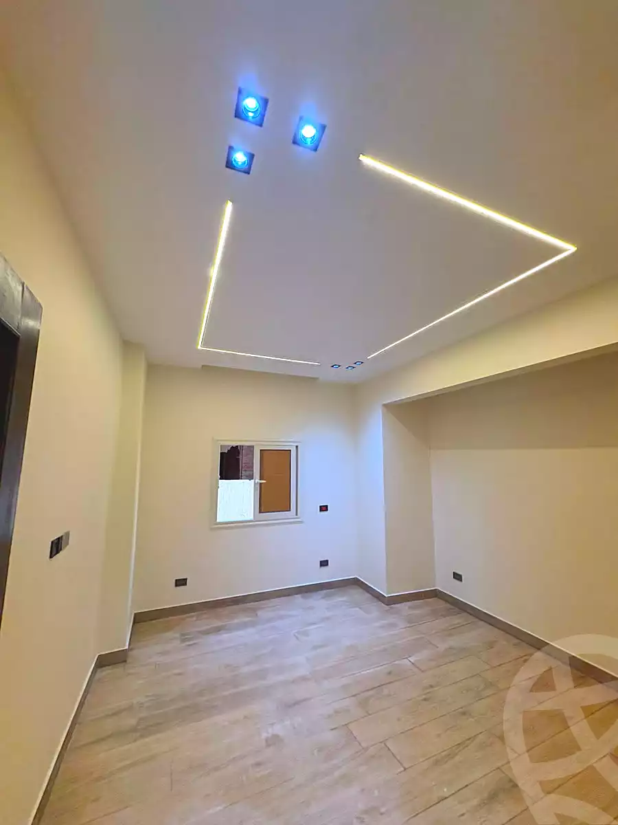 https://aqarmap.com.eg/ar/listing/7159139-for-sale-cairo-new-cairo-ganob-el-akadamiya-south-academy-h-el-shaheed-sayed-zakarya-khalil-st