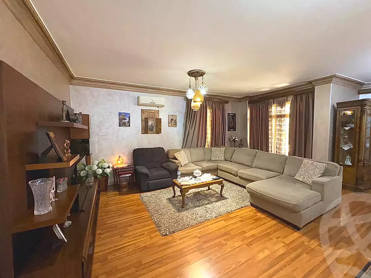 https://aqarmap.com.eg/ar/listing/7159167-for-sale-cairo-new-cairo-ganob-el-akadamiya-south-academy-d-abbas-mahmoud-el-akad-st