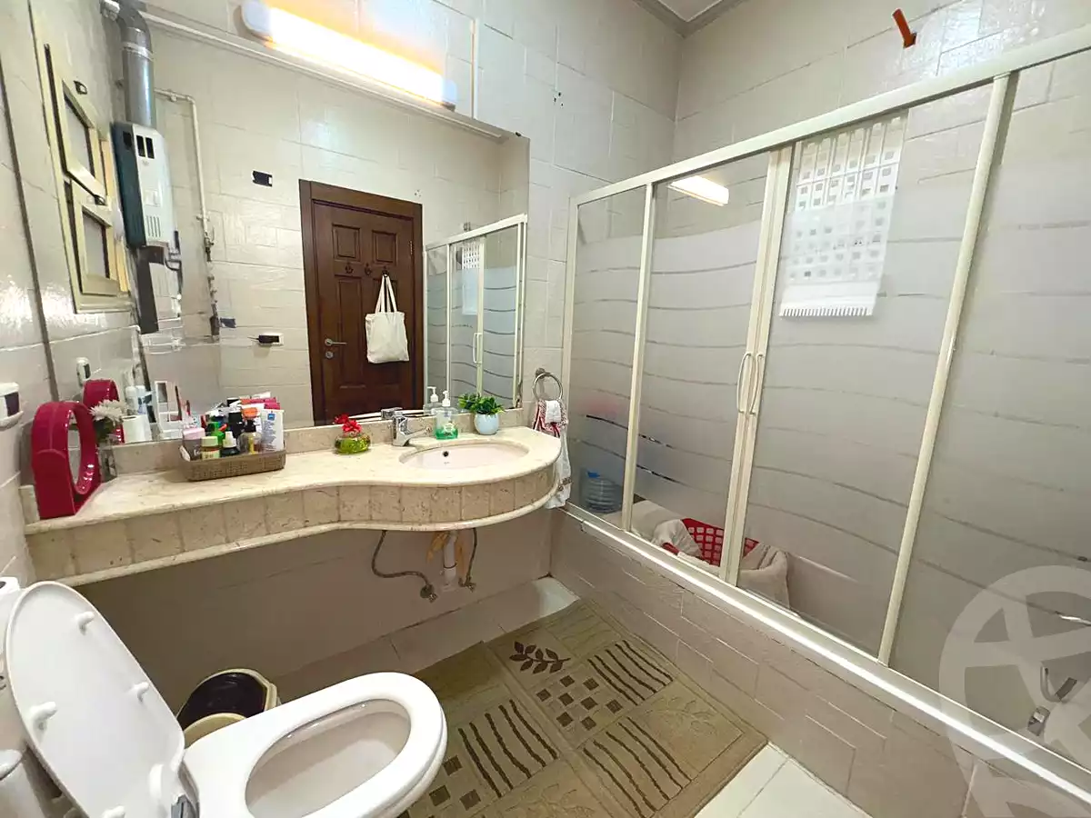 https://aqarmap.com.eg/ar/listing/7159167-for-sale-cairo-new-cairo-ganob-el-akadamiya-south-academy-d-abbas-mahmoud-el-akad-st
