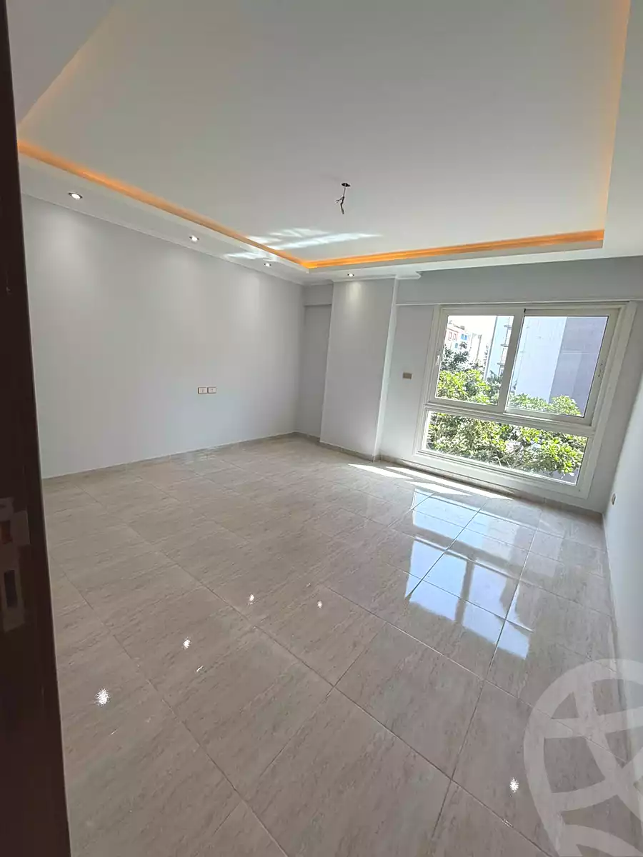 https://aqarmap.com.eg/ar/listing/7159569-for-sale-cairo-new-cairo-compounds-mwrd-fq-llttwyr