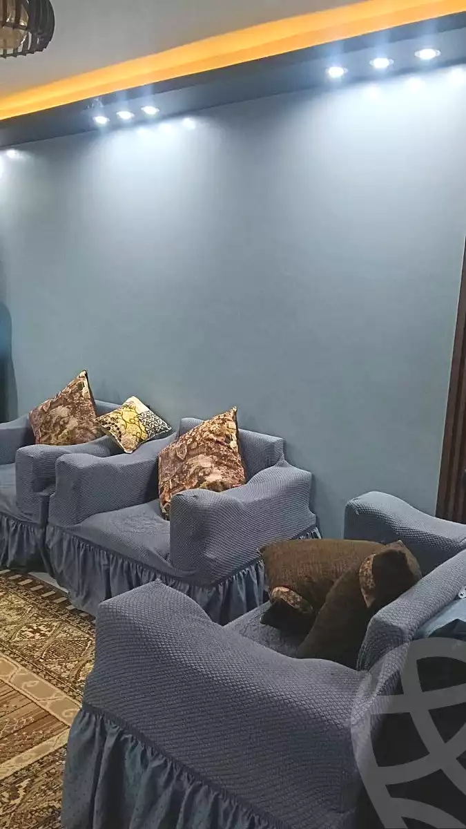 https://aqarmap.com.eg/ar/listing/7159739-for-sale-cairo-helwan-ahmed-enci-st