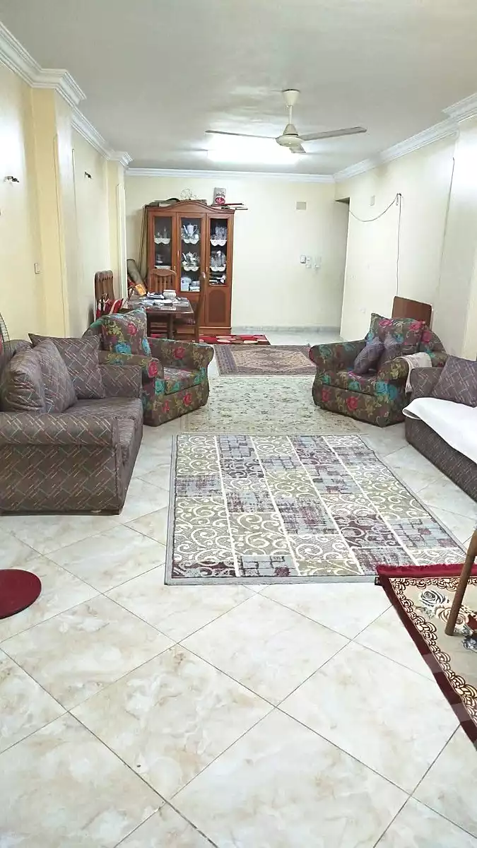 https://aqarmap.com.eg/ar/listing/7159774-for-sale-cairo-helwan-helwan-el-sharkeya-gaafar-st
