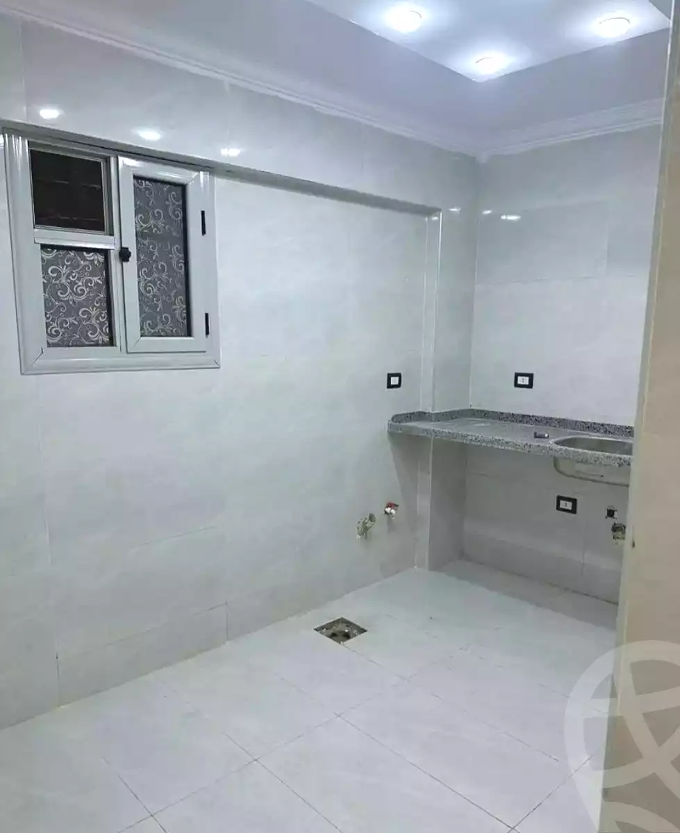 https://aqarmap.com.eg/ar/listing/7160138-for-sale-alexandria-al-agamy-el-hanouvel-radwan-st