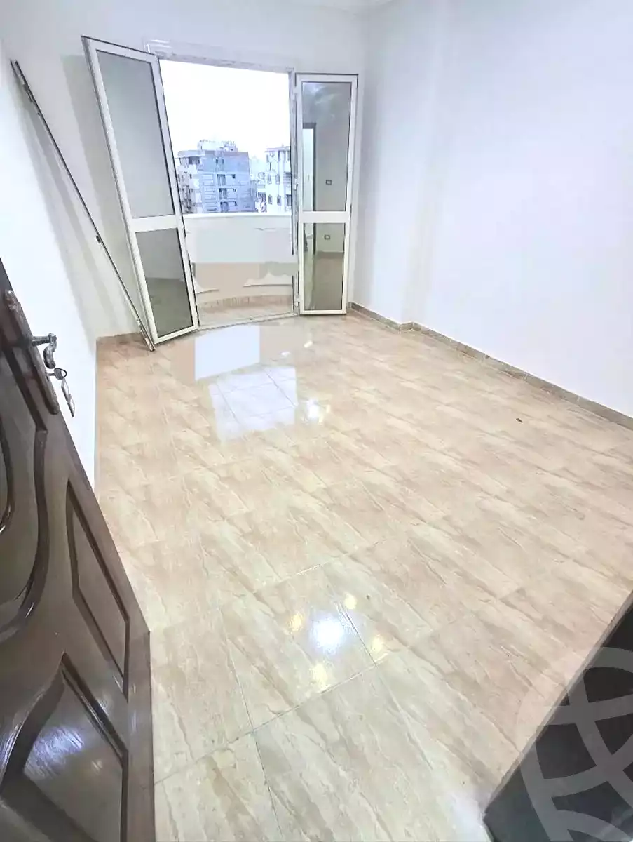 https://aqarmap.com.eg/ar/listing/7160647-for-sale-alexandria-el-asafra-shr-45