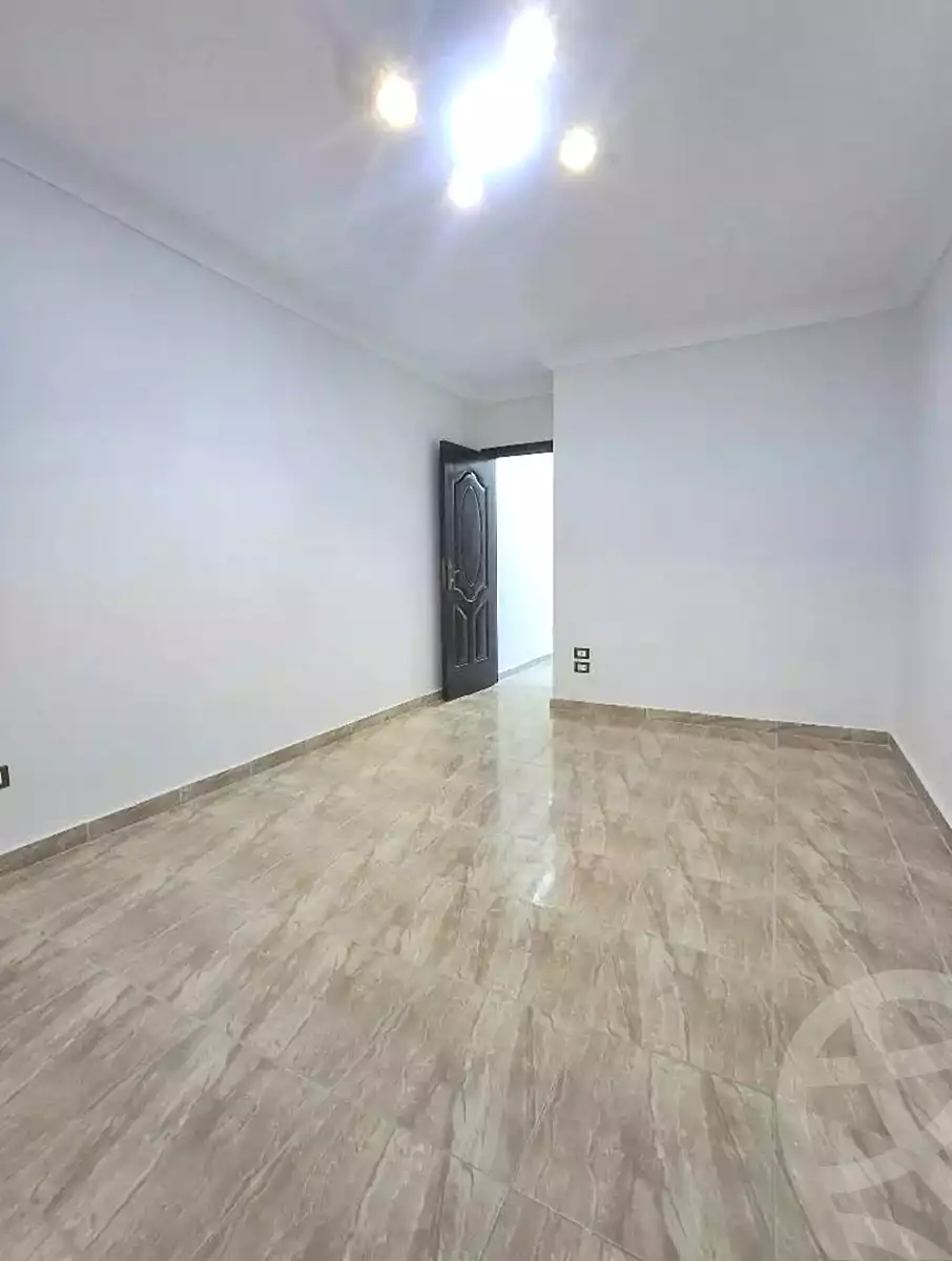 https://aqarmap.com.eg/ar/listing/7160647-for-sale-alexandria-el-asafra-shr-45