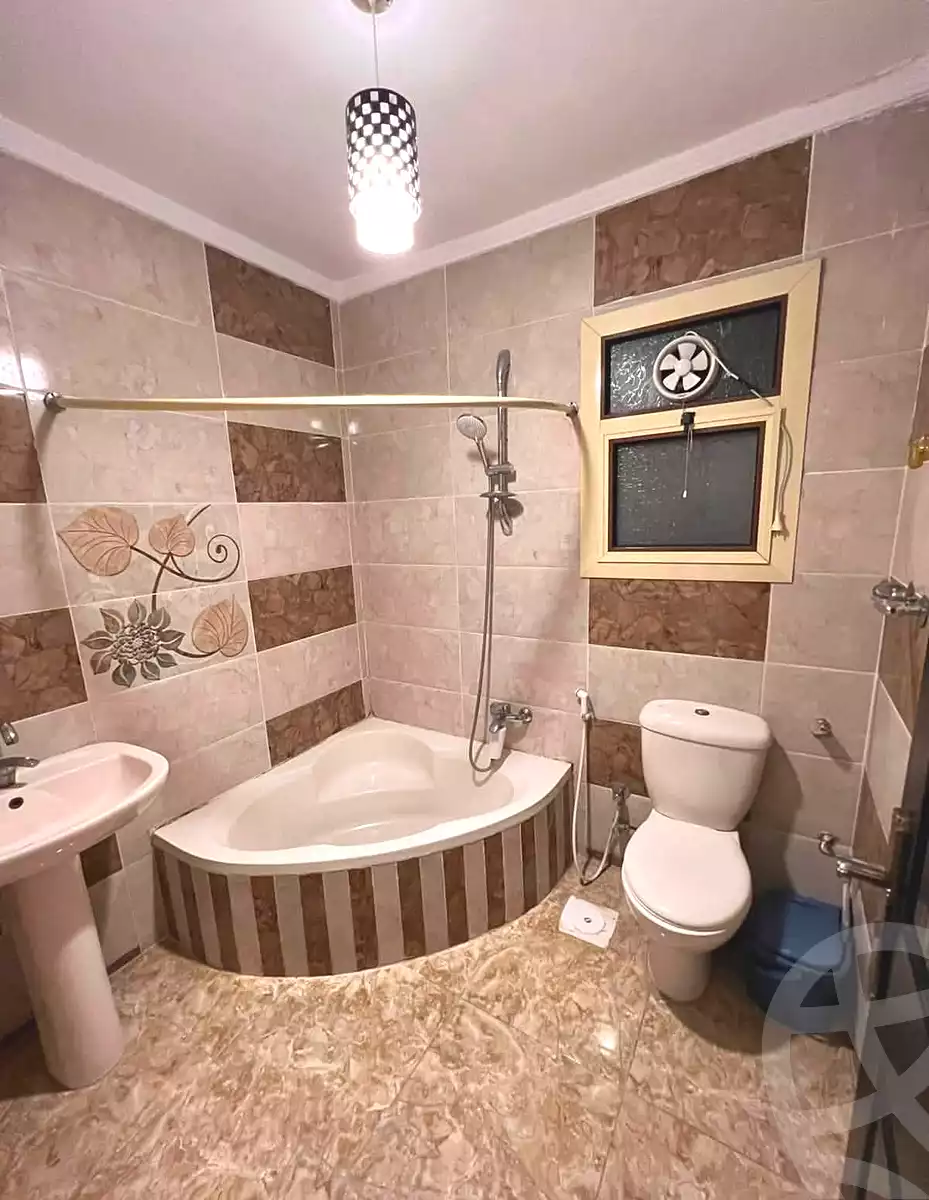 https://aqarmap.com.eg/en/listing/7160654-for-sale-alexandria-ganaklis-shr-mrtdy-bsh