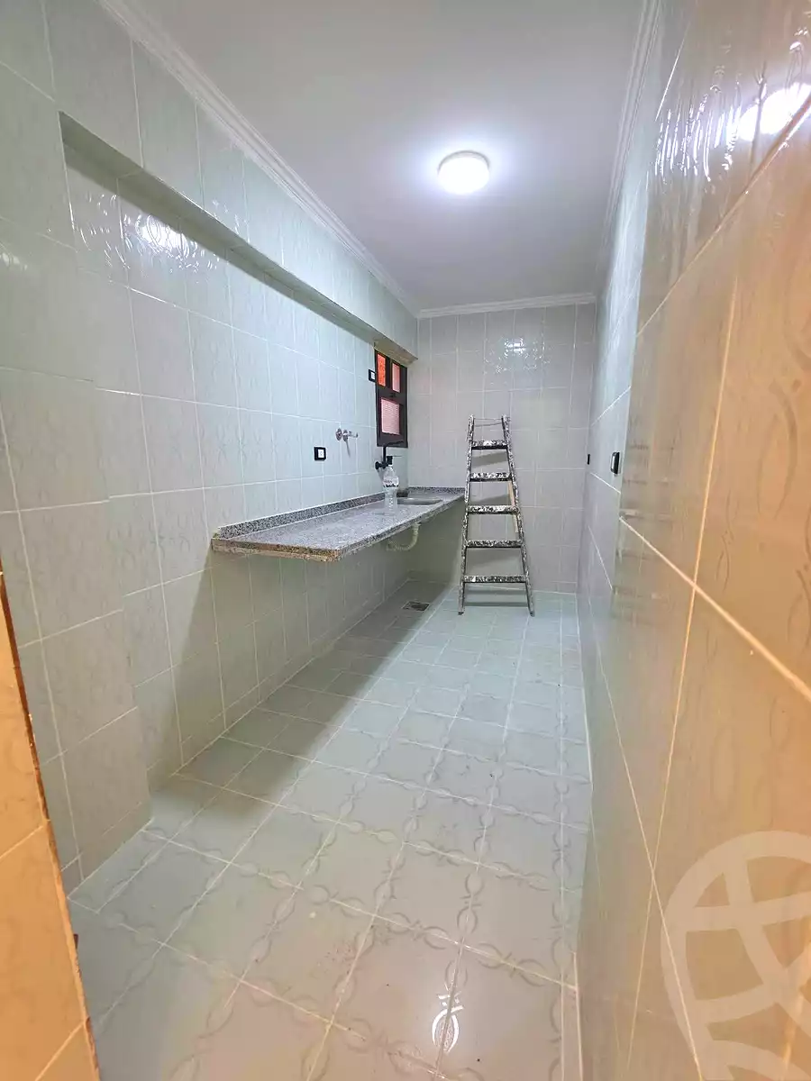 https://aqarmap.com.eg/en/listing/7160887-for-sale-alexandria-al-agamy-el-hanouvel-al-haded-we-al-soulb-st