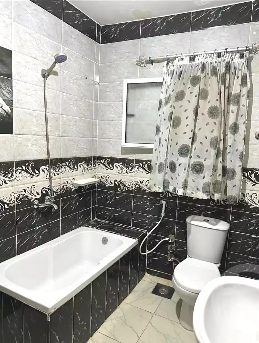 https://aqarmap.com.eg/en/listing/7160886-for-sale-alexandria-al-agamy-el-hanouvel-al-asdakaa-st