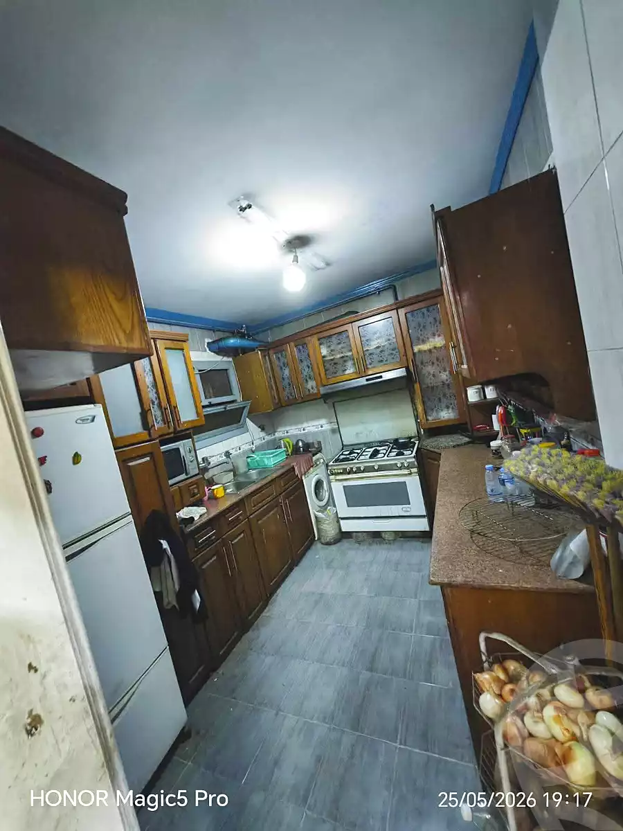 https://aqarmap.com.eg/ar/listing/7160928-for-sale-cairo-helwan-helwan-el-sharkeya-borhan-st