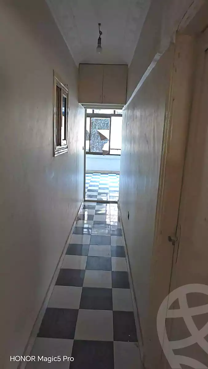 https://aqarmap.com.eg/en/listing/7161029-for-sale-cairo-helwan-helwan-el-sharkeya-mostafa-safwat-st