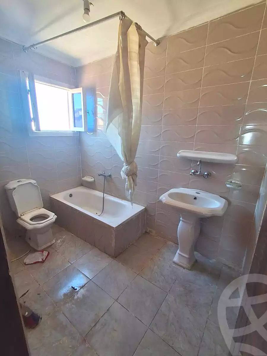 https://aqarmap.com.eg/en/listing/7161483-for-sale-alexandria-bahray-el-anfoshy-taher-bek-st