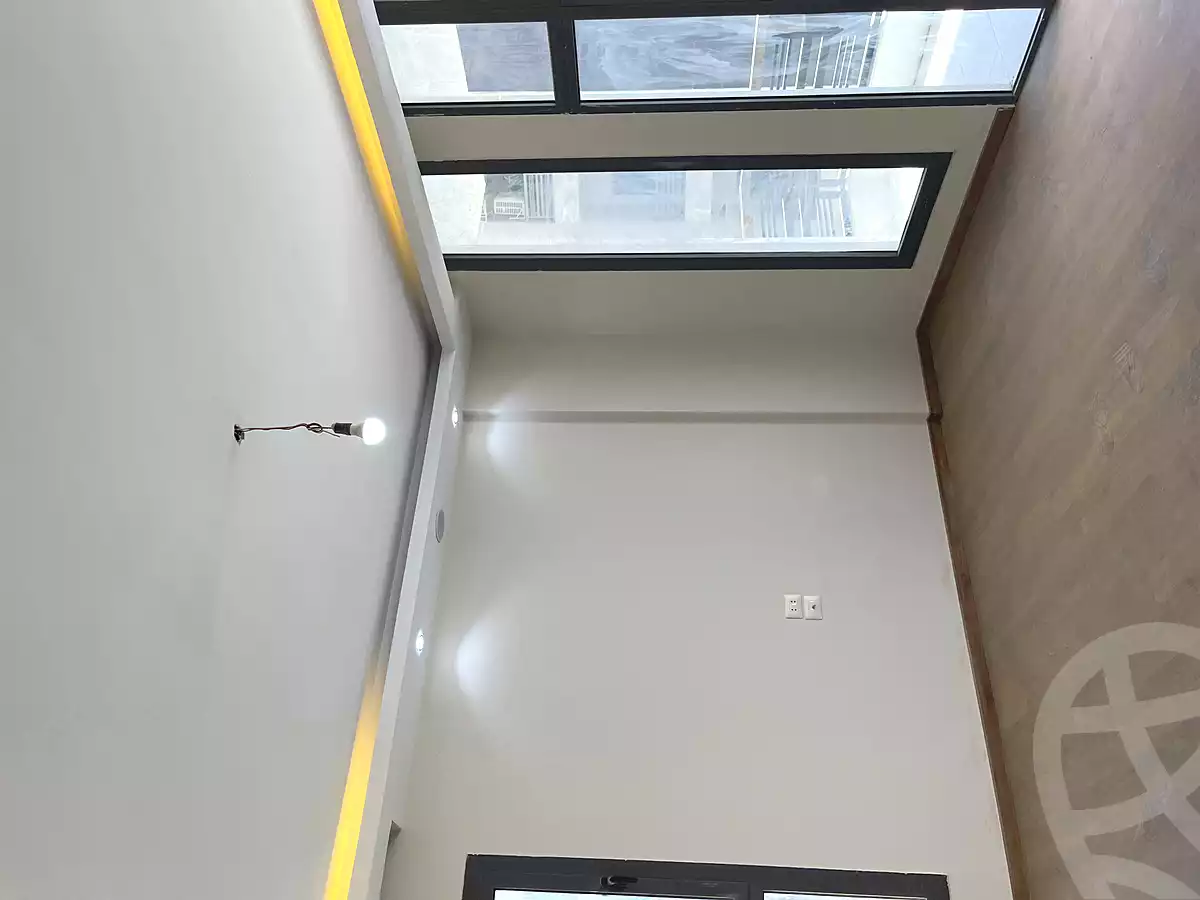 https://aqarmap.com.eg/en/listing/6935500-for-sale-cairo-new-cairo-compounds-dh-ykwn-2-ryzydns-styl-hwm