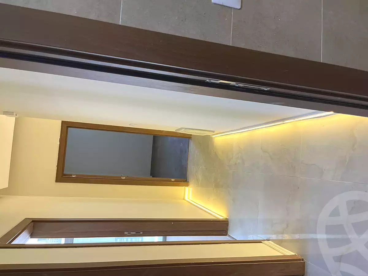 https://aqarmap.com.eg/en/listing/6935500-for-sale-cairo-new-cairo-compounds-dh-ykwn-2-ryzydns-styl-hwm