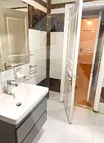 https://aqarmap.com.eg/en/listing/7163315-for-rent-cairo-el-agouza-shareaa-nawal