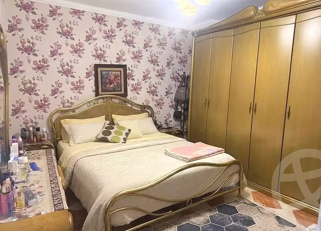 https://aqarmap.com.eg/ar/listing/7163489-for-sale-cairo-el-haram-shareaa-khatem-el-morsalen