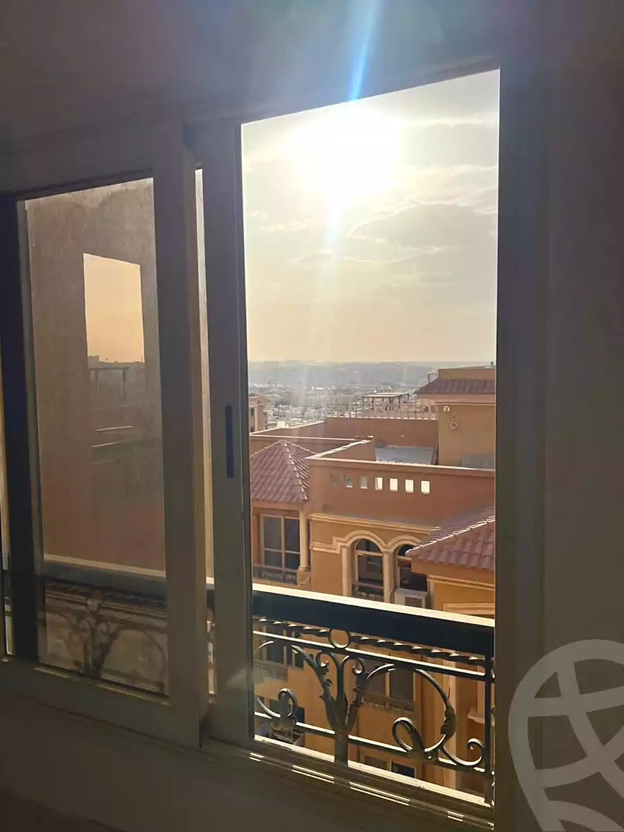 https://aqarmap.com.eg/en/listing/7163760-for-sale-cairo-el-sheikh-zayed-city-compounds-el-khamayel