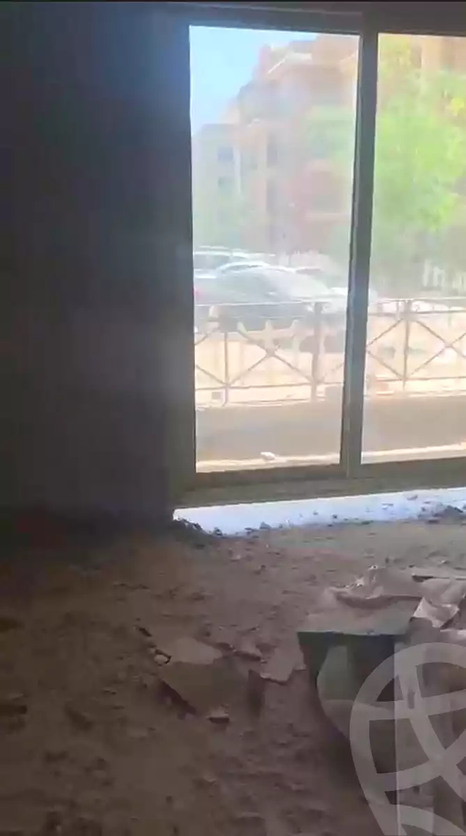 https://aqarmap.com.eg/en/listing/7163767-for-sale-cairo-el-sheikh-zayed-city-compounds-el-khamayel