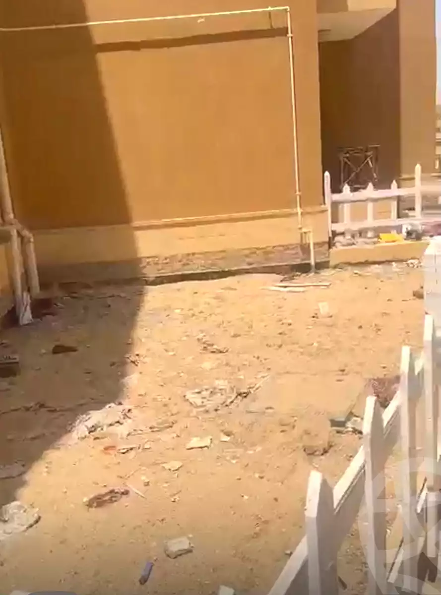 https://aqarmap.com.eg/en/listing/7163767-for-sale-cairo-el-sheikh-zayed-city-compounds-el-khamayel