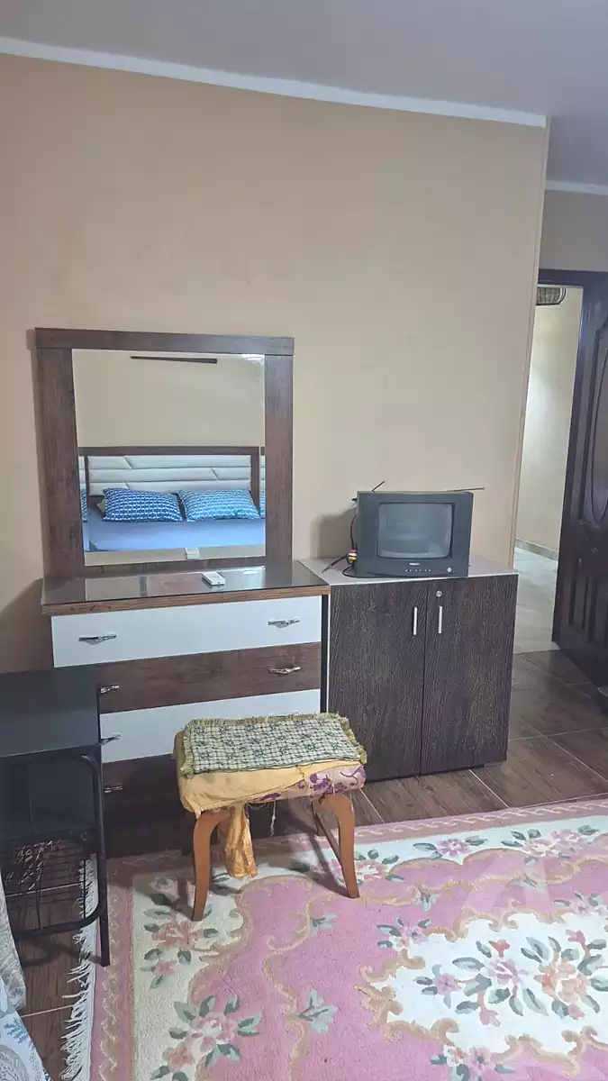https://aqarmap.com.eg/ar/listing/7163895-for-rent-cairo-el-sheikh-zayed-city-compounds-el-khamayel
