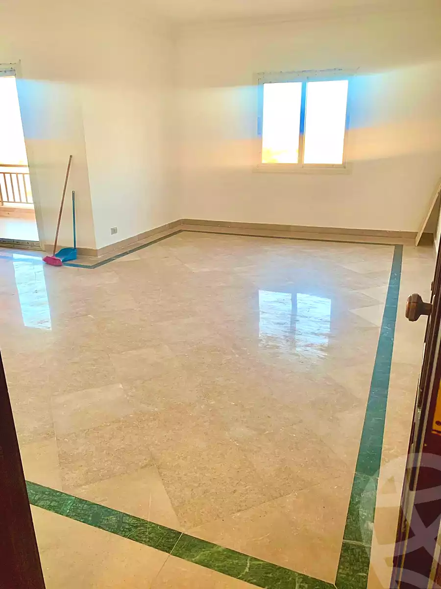https://aqarmap.com.eg/ar/listing/7163929-for-sale-cairo-6th-of-october-compounds-dream-land-flower-resort