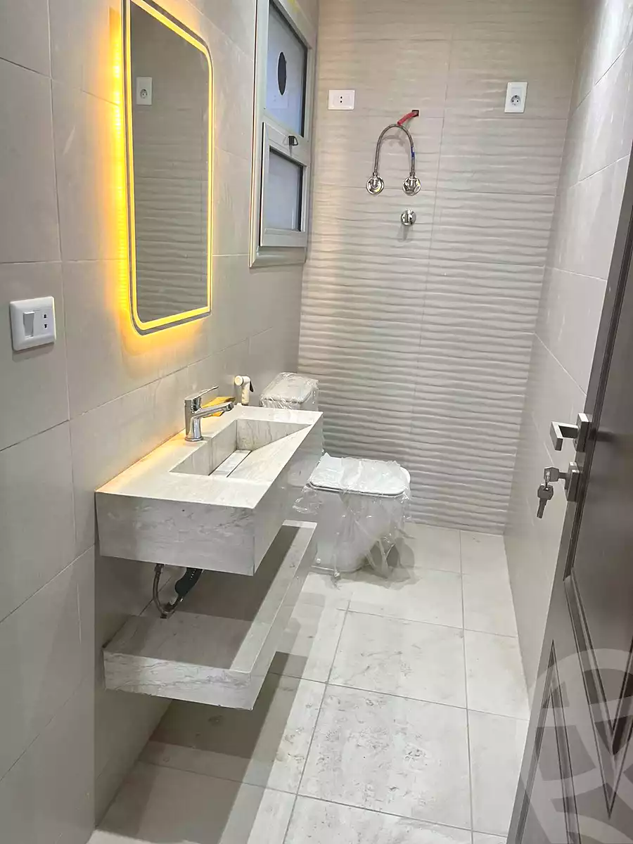 https://aqarmap.com.eg/ar/listing/7164105-for-rent-cairo-el-sheikh-zayed-city-compounds-el-khamayel