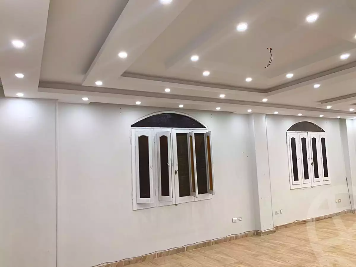 https://aqarmap.com.eg/ar/listing/7164166-for-rent-cairo-el-sheikh-zayed-city-el-hay-el-hady-ashaer-area-1-street-10